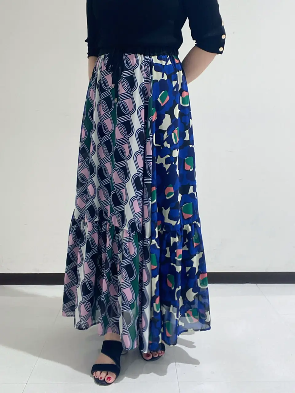 GRACE CONTINENTAL MOMOKO コーディネート画像