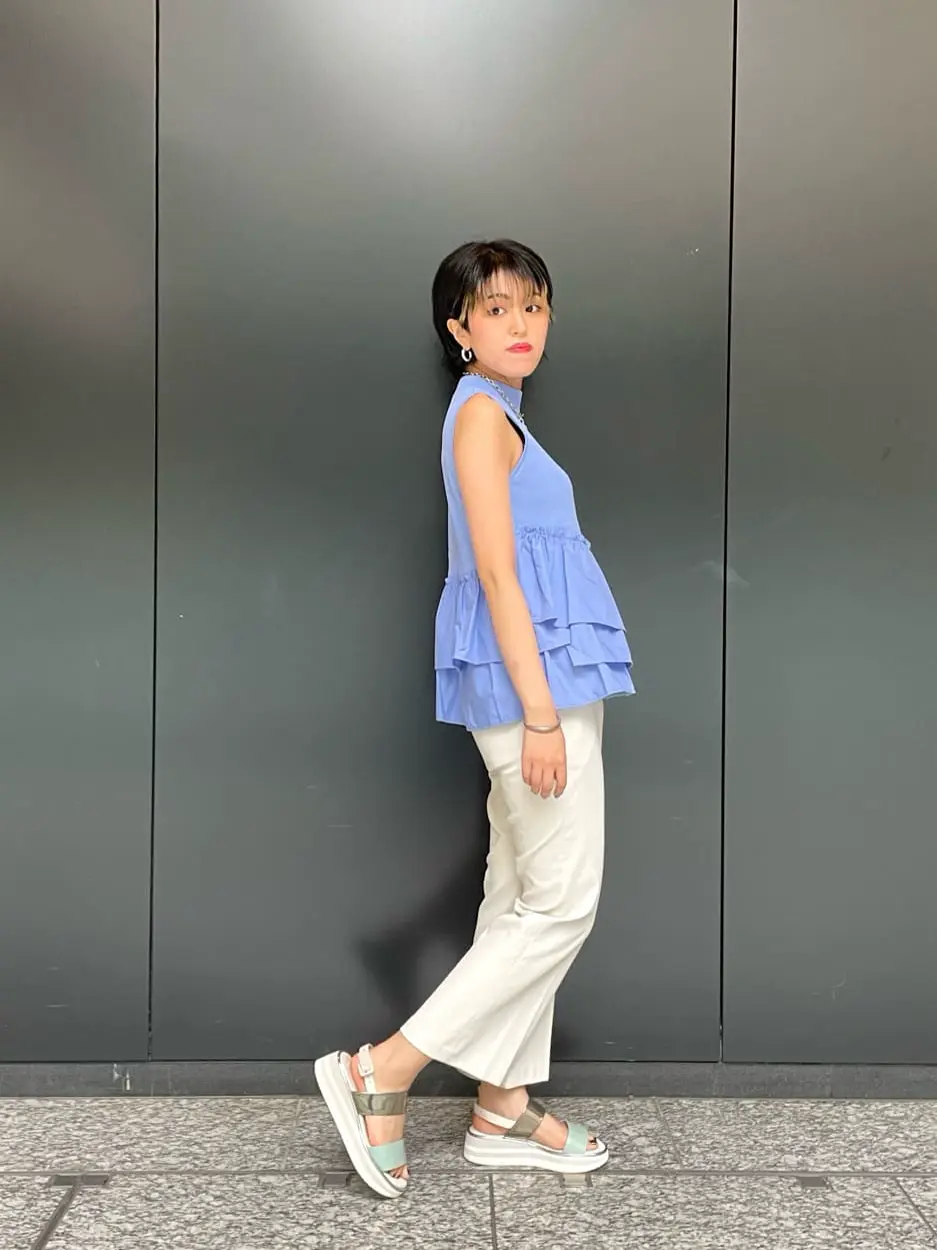 GRACE CONTINENTAL yoshi コーディネート画像