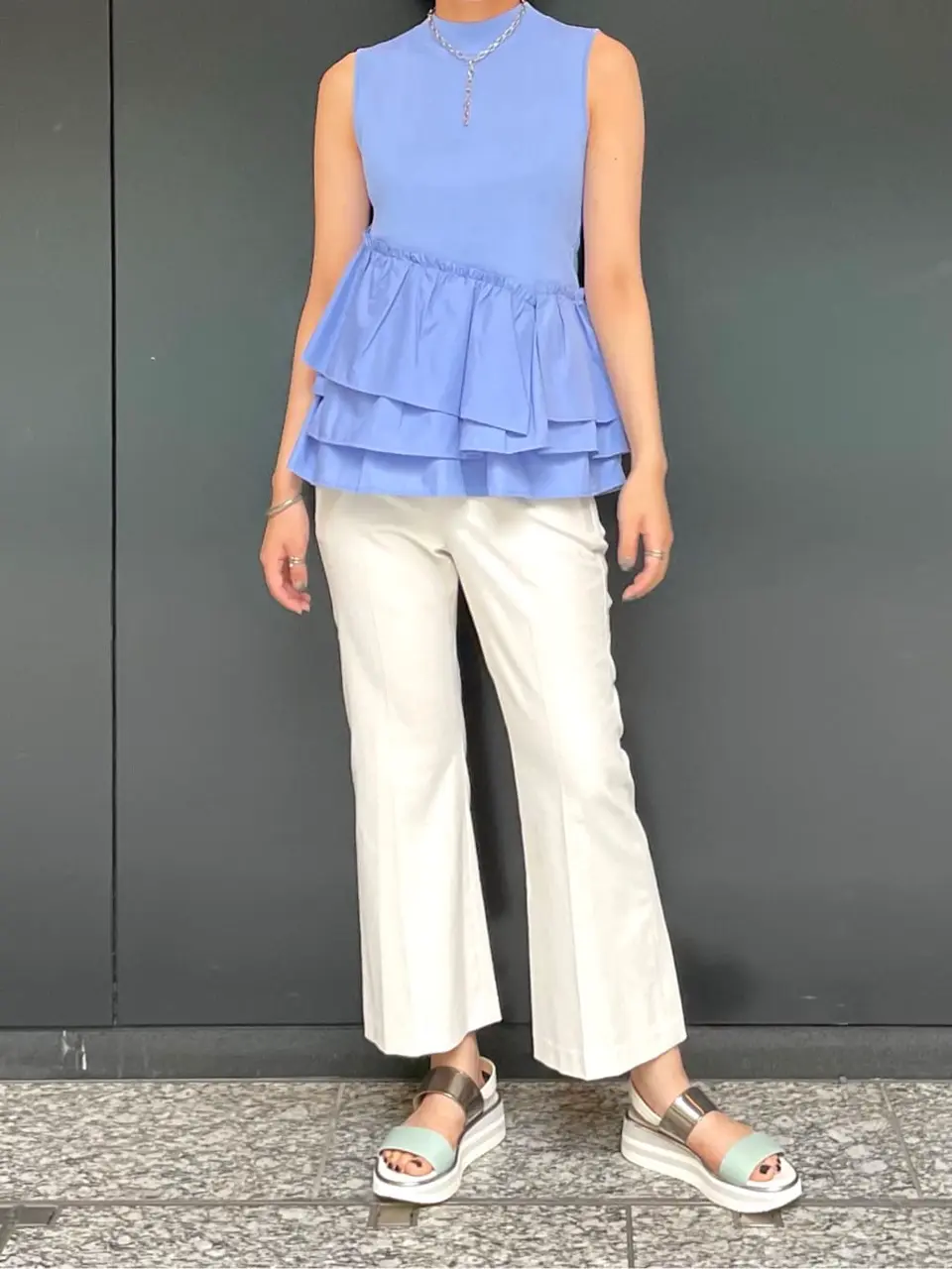 GRACE CONTINENTAL yoshi コーディネート画像