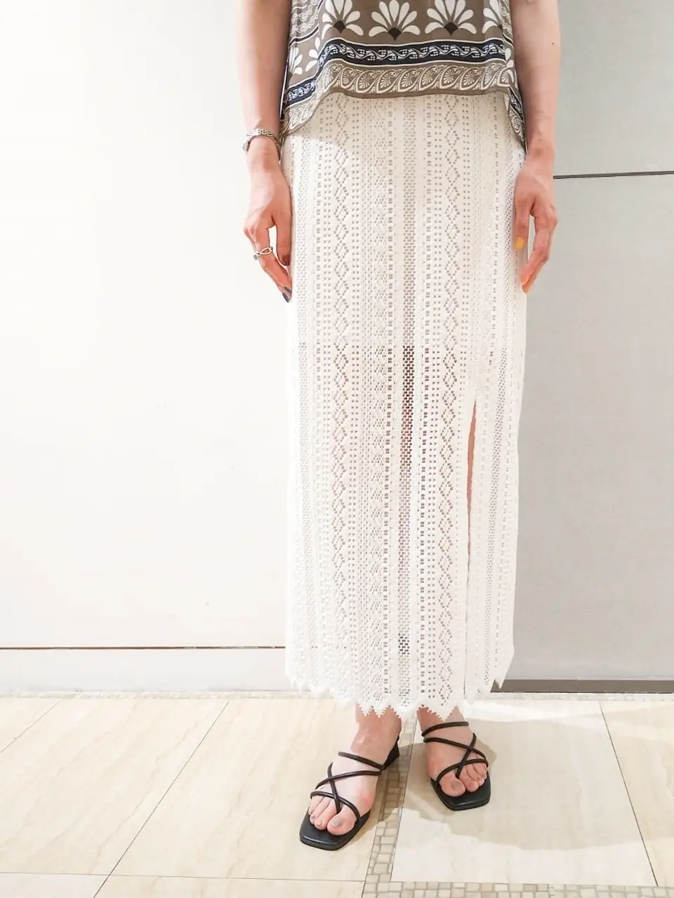 GRACE CONTINENTAL 今野　志保 コーディネート画像