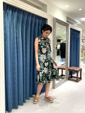 GRACE CONTINENTAL yoshi コーディネート画像