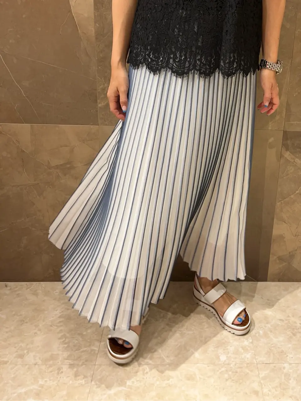 GRACE CONTINENTAL 穐山　香織 コーディネート画像