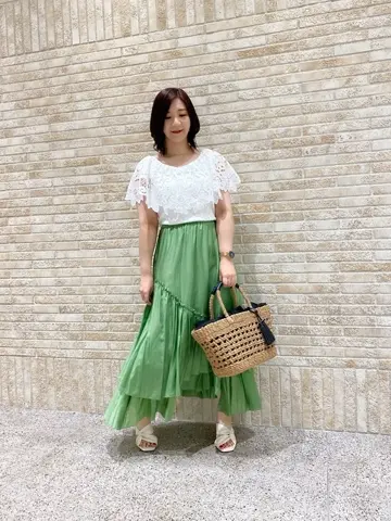 GRACE CONTINENTAL MOMOKO コーディネート画像