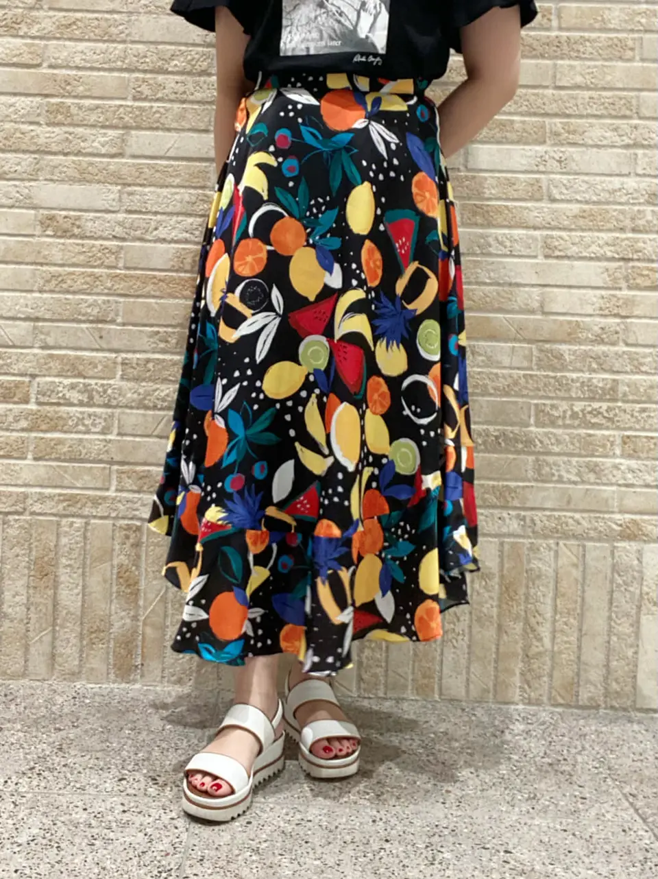 GRACE CONTINENTAL MOMOKO コーディネート画像