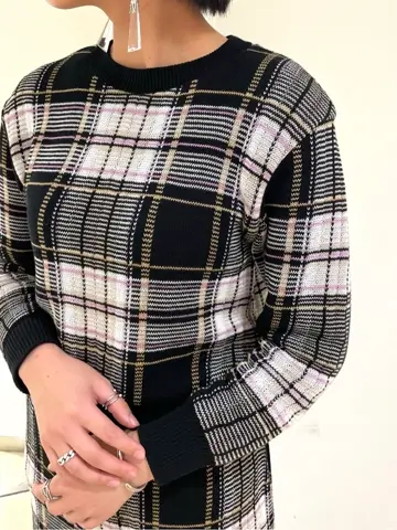 GRACE CONTINENTAL yoshi コーディネート画像