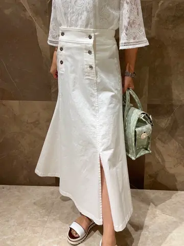 GRACE CONTINENTAL 穐山　香織 コーディネート画像