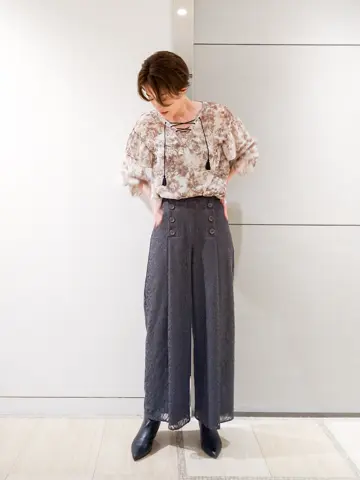 GRACE CONTINENTAL 今野　志保 コーディネート画像