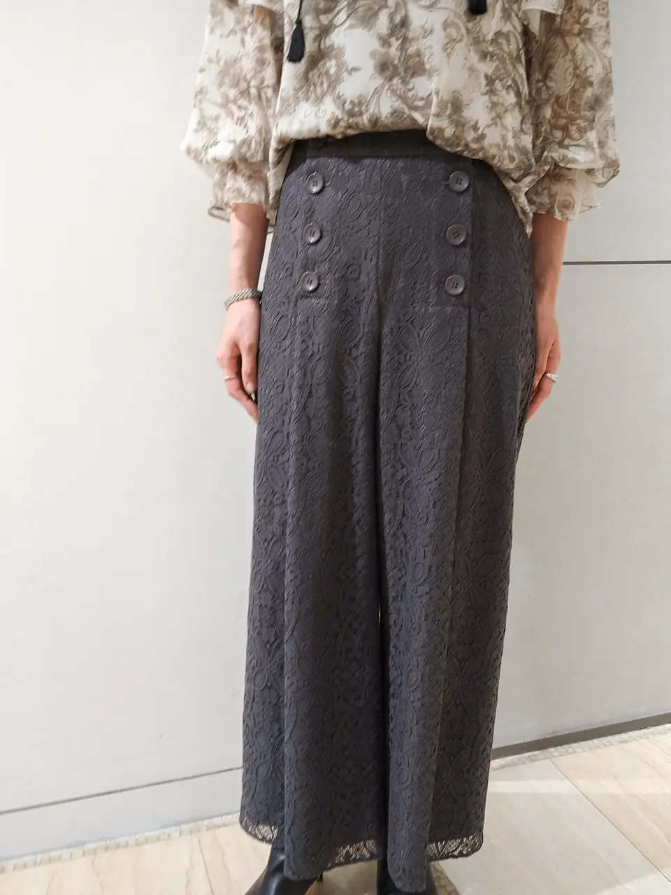 GRACE CONTINENTAL 今野　志保 コーディネート画像