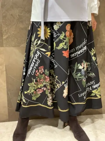 GRACE CONTINENTAL 穐山　香織 コーディネート画像