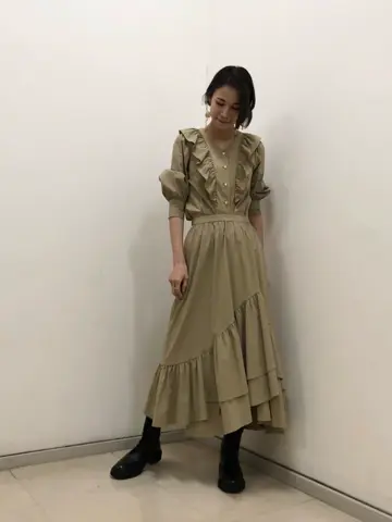 GRACE CONTINENTAL 亀田 未希 コーディネート画像