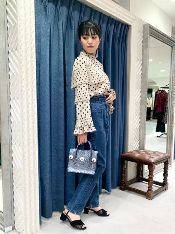 GRACE CONTINENTAL yoshi コーディネート画像