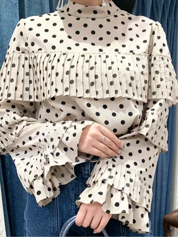 GRACE CONTINENTAL yoshi コーディネート画像