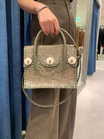 GRACE CONTINENTAL yoshi コーディネート画像