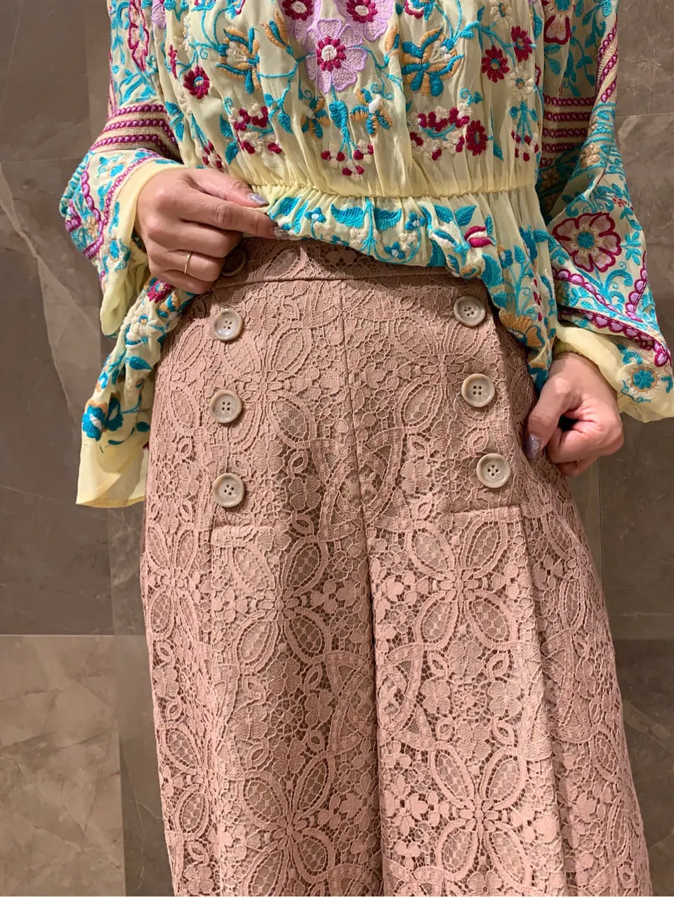 GRACE CONTINENTAL 穐山　香織 コーディネート画像