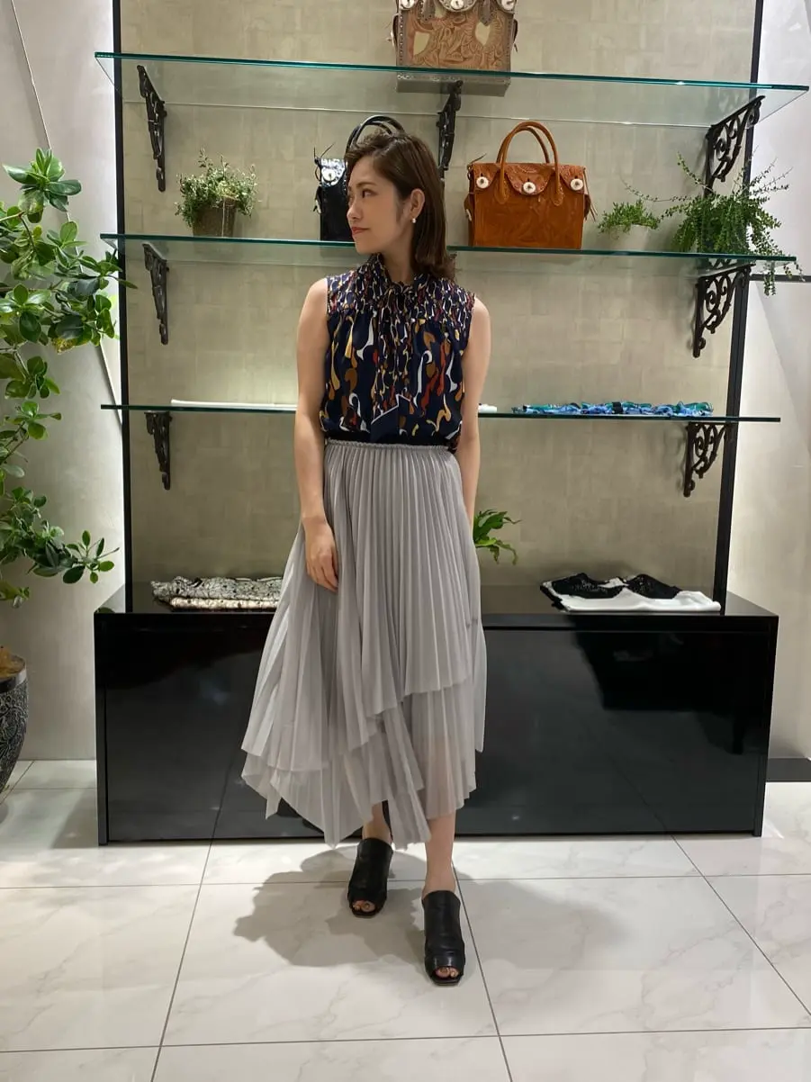 GRACE CONTINENTAL miyata コーディネート画像