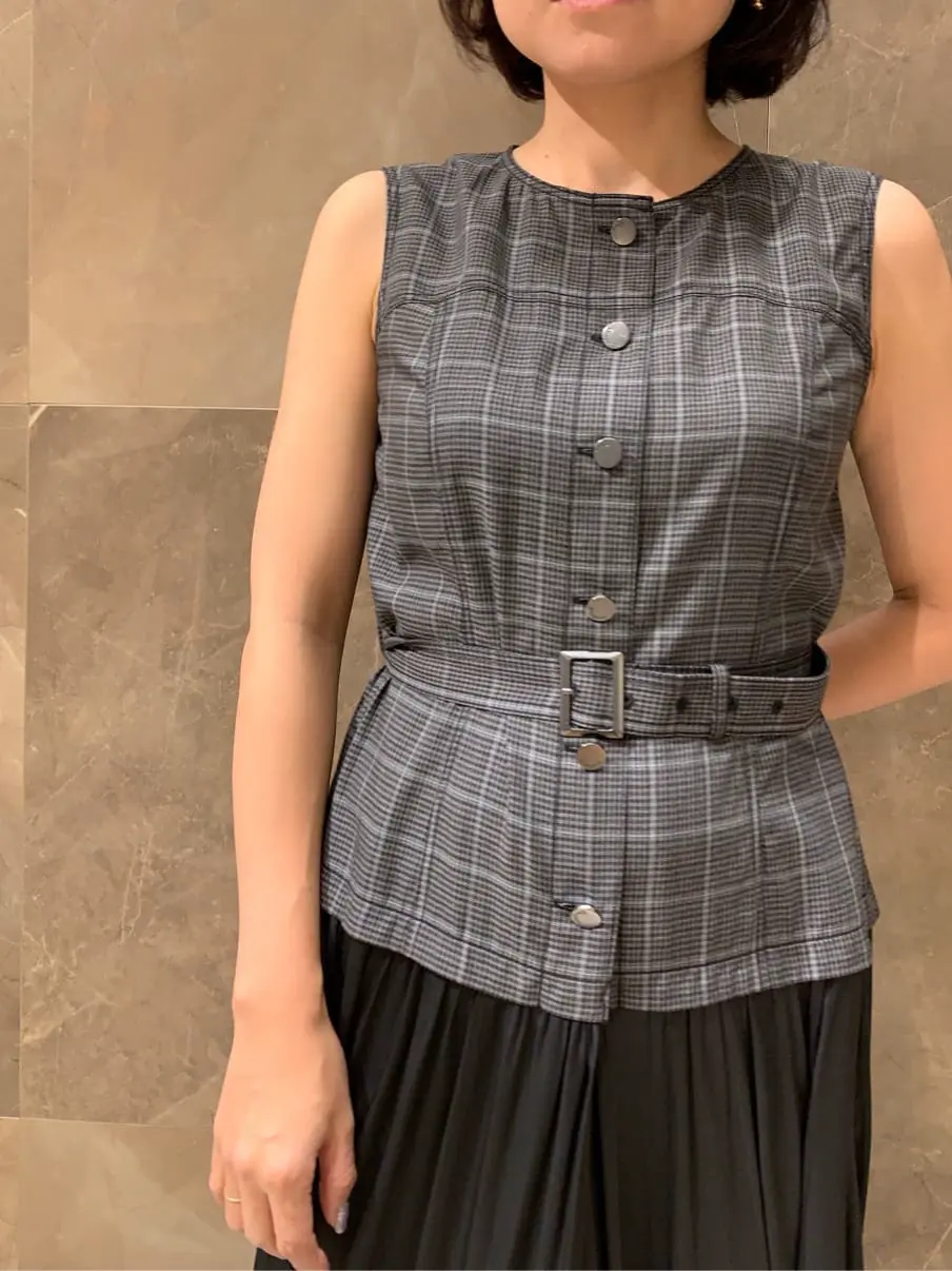 GRACE CONTINENTAL 穐山　香織 コーディネート画像