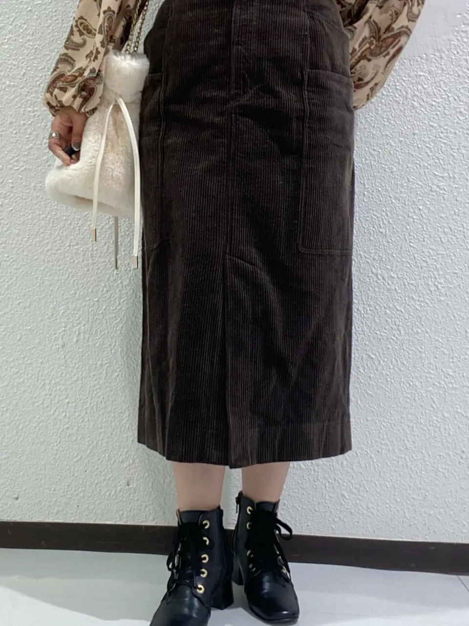 GRACE CONTINENTAL MOMOKO コーディネート画像