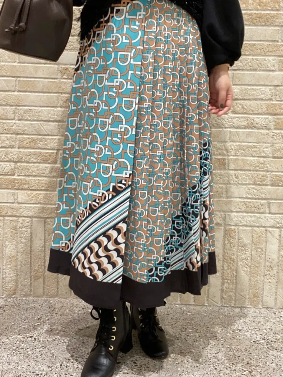 GRACE CONTINENTAL MOMOKO コーディネート画像