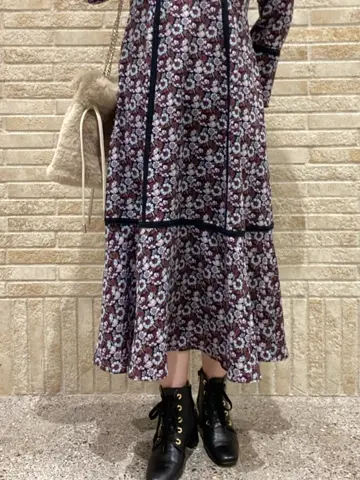 GRACE CONTINENTAL MOMOKO コーディネート画像