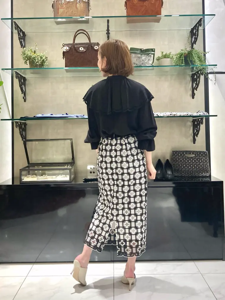 GRACE CONTINENTAL okunaka_desu コーディネート画像