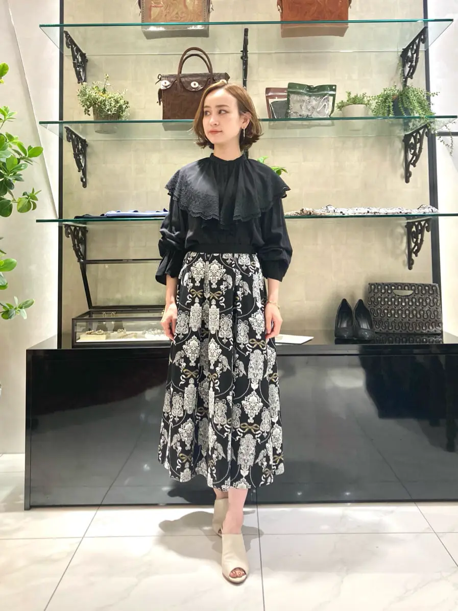 GRACE CONTINENTAL okunaka_desu コーディネート画像