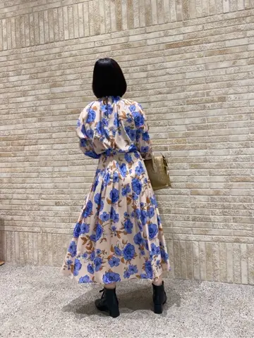 GRACE CONTINENTAL MOMOKO コーディネート画像