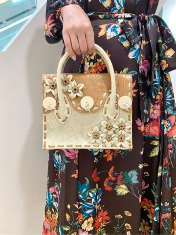 GRACE CONTINENTAL yoshi コーディネート画像