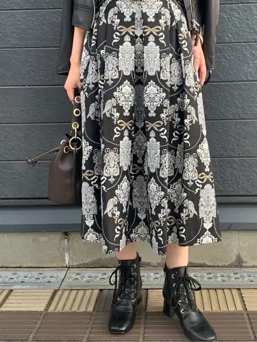 GRACE CONTINENTAL yoshi コーディネート画像