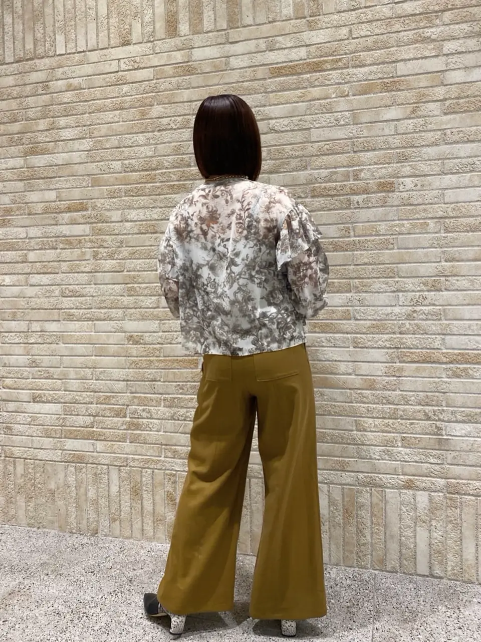 GRACE CONTINENTAL MOMOKO コーディネート画像