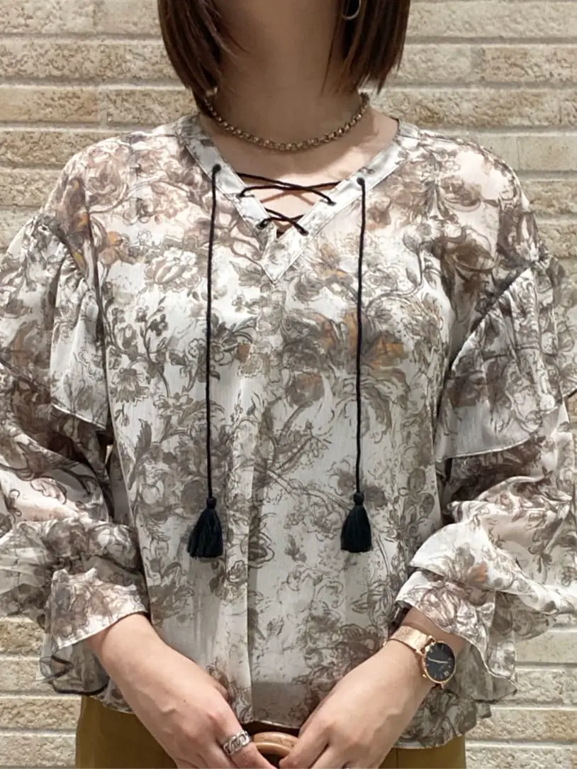 GRACE CONTINENTAL MOMOKO コーディネート画像