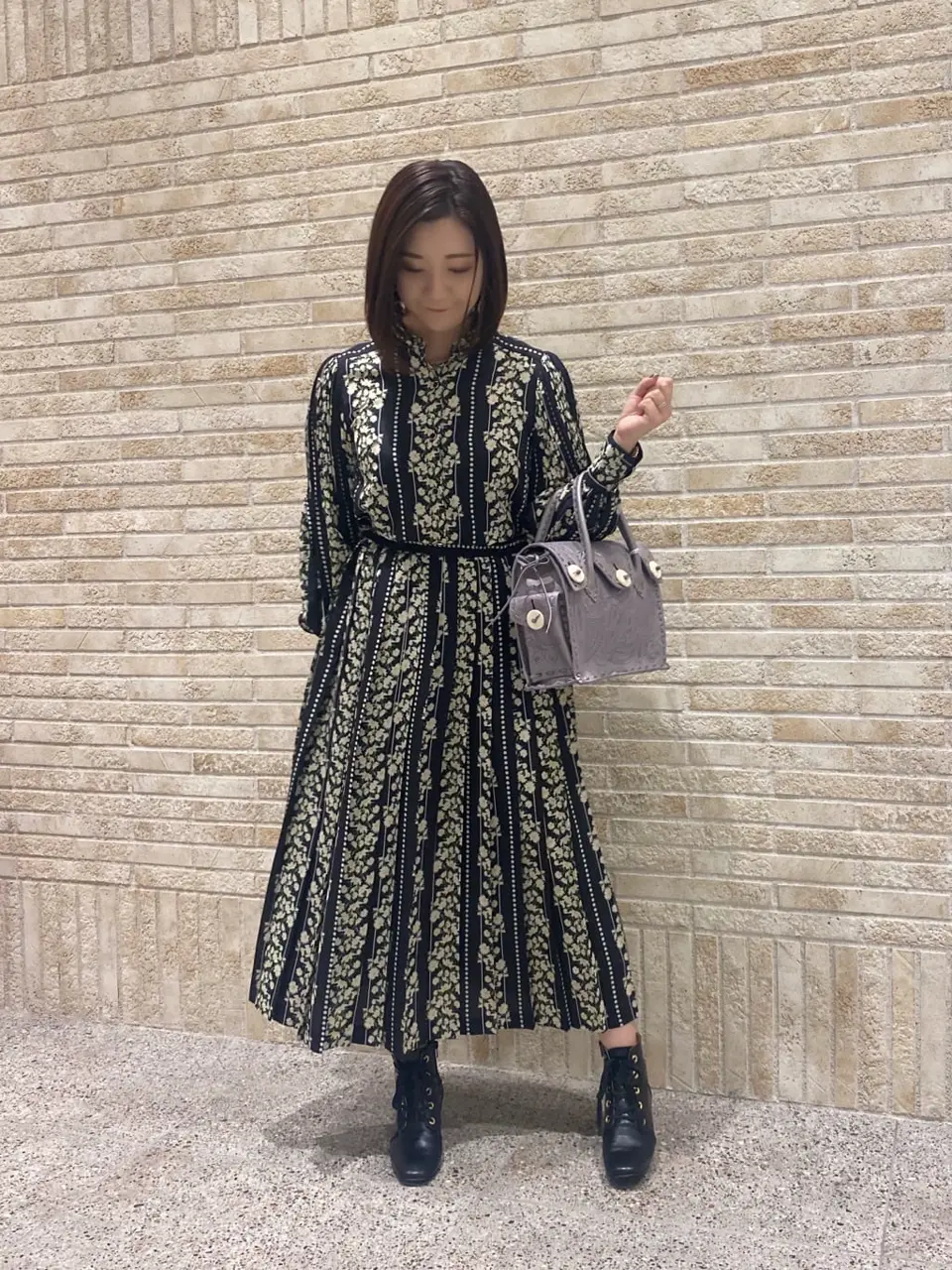 GRACE CONTINENTAL MOMOKO コーディネート画像