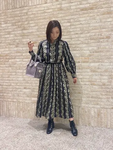 GRACE CONTINENTAL MOMOKO コーディネート画像