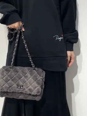 GRACE CONTINENTAL 青木育日 コーディネート画像