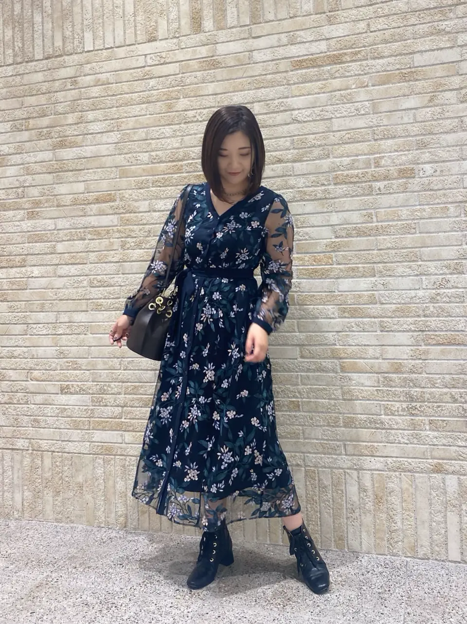 GRACE CONTINENTAL MOMOKO コーディネート画像