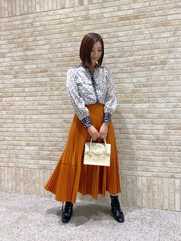 GRACE CONTINENTAL MOMOKO コーディネート画像