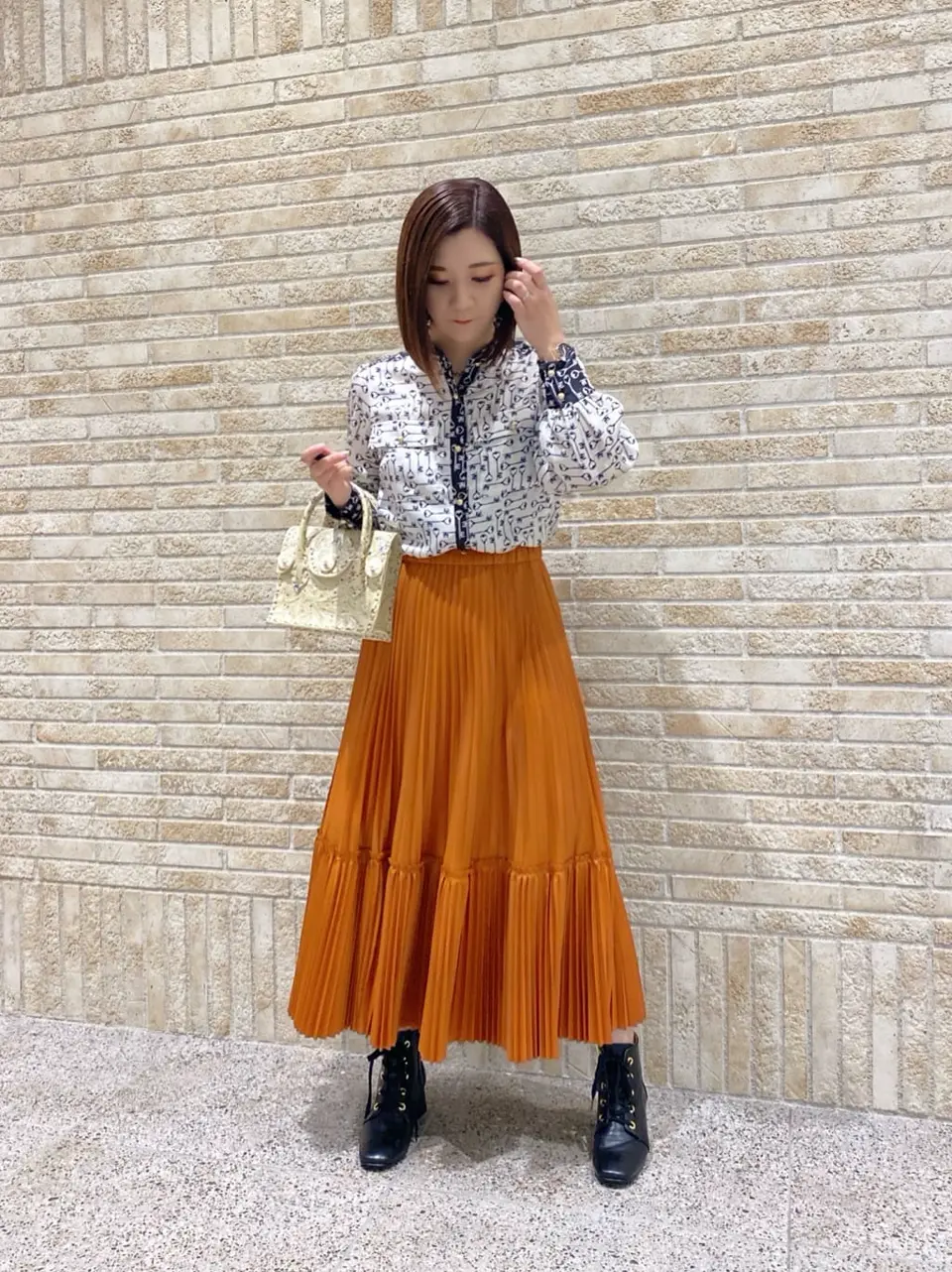 GRACE CONTINENTAL MOMOKO コーディネート画像