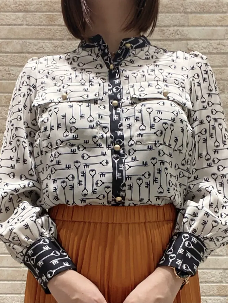 GRACE CONTINENTAL MOMOKO コーディネート画像