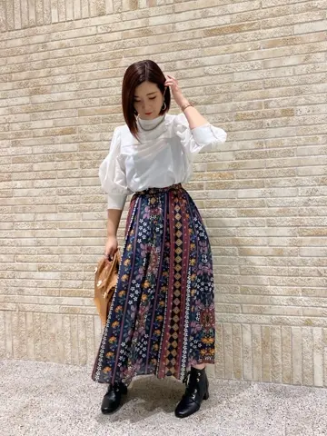 GRACE CONTINENTAL MOMOKO コーディネート画像