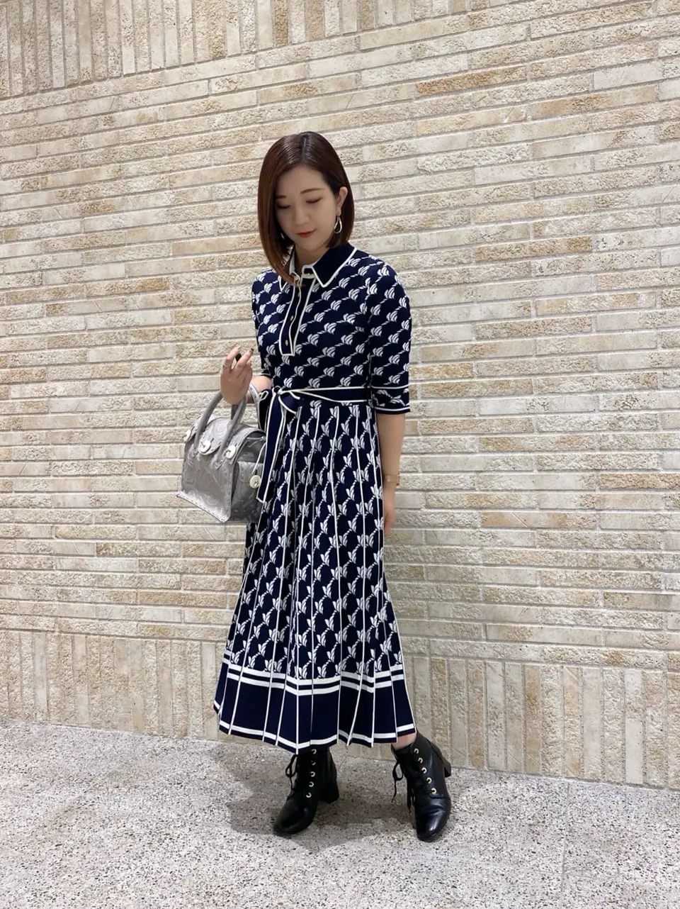 GRACE CONTINENTAL MOMOKO コーディネート画像