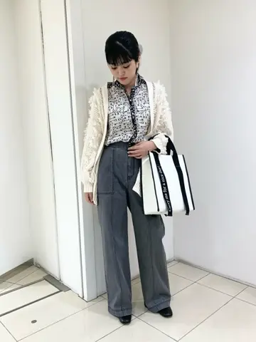 GRACE CONTINENTAL yoshi コーディネート画像