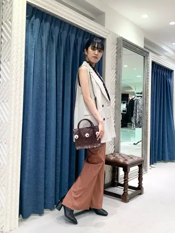 GRACE CONTINENTAL yoshi コーディネート画像