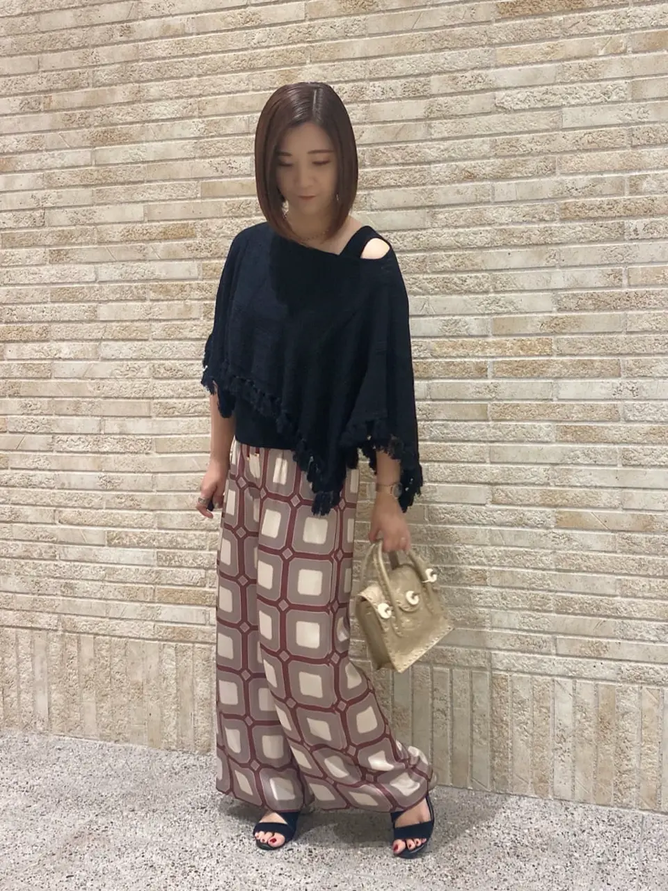 GRACE CONTINENTAL MOMOKO コーディネート画像