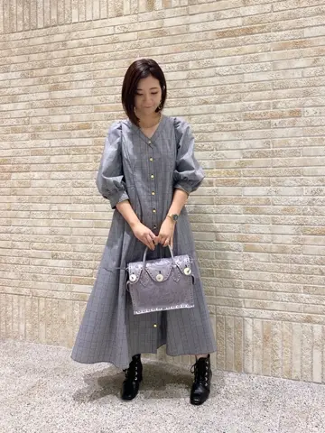 GRACE CONTINENTAL MOMOKO コーディネート画像