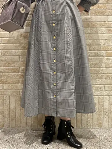 GRACE CONTINENTAL MOMOKO コーディネート画像