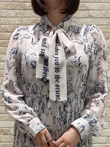 GRACE CONTINENTAL MOMOKO コーディネート画像