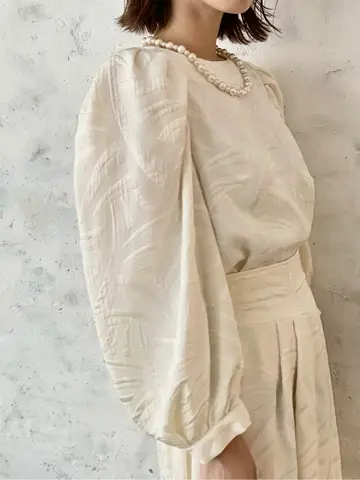 GRACE CONTINENTAL 青木育日 コーディネート画像