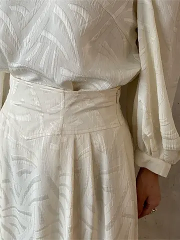 GRACE CONTINENTAL 青木育日 コーディネート画像