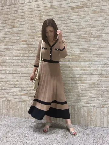 GRACE CONTINENTAL MOMOKO コーディネート画像