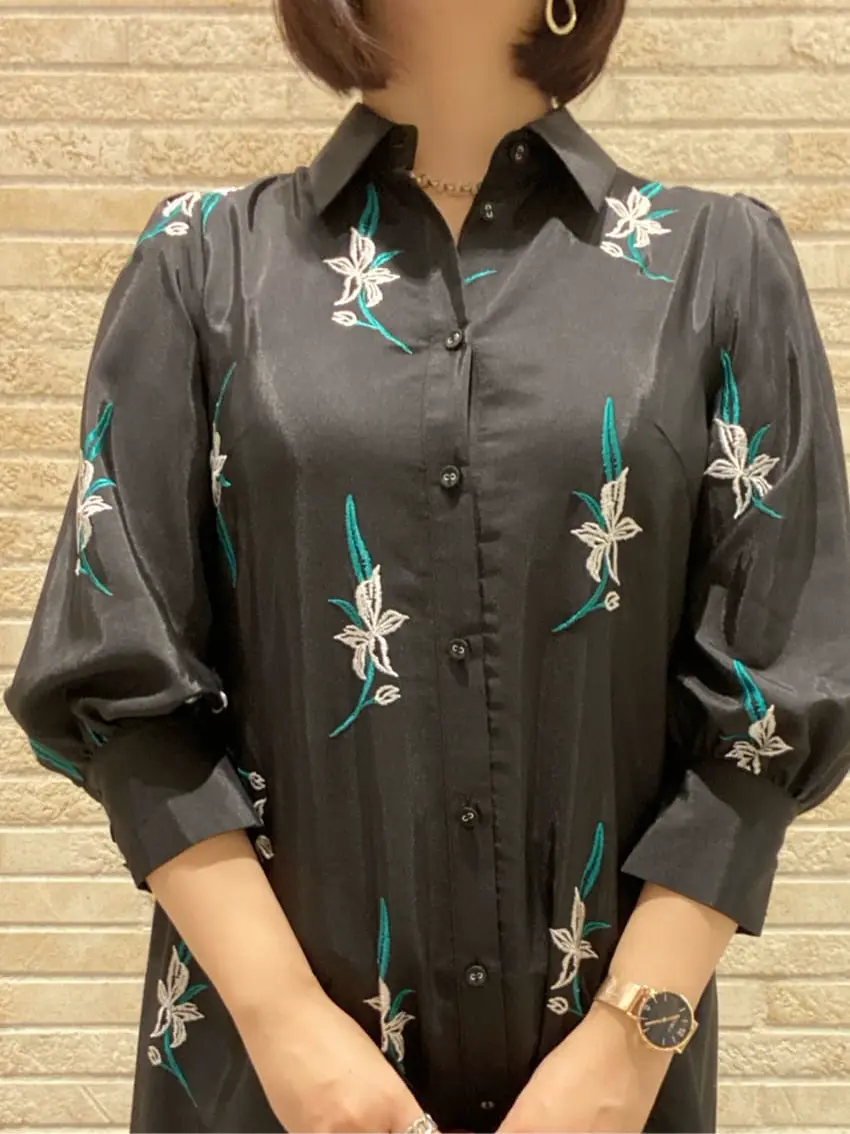 GRACE CONTINENTAL MOMOKO コーディネート画像