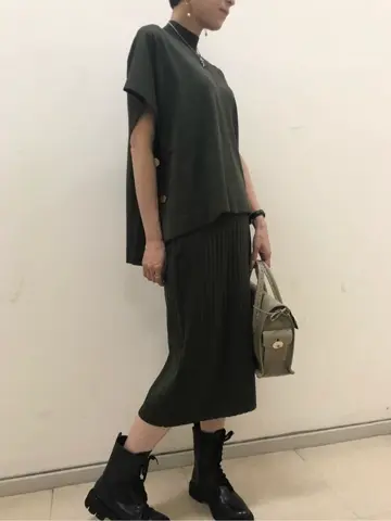 GRACE CONTINENTAL 亀田 未希 コーディネート画像